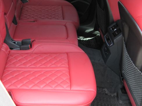 Used 2023 Audi SQ5 Premium Plus w/ Premium Plus Package AWD/4WD image 12