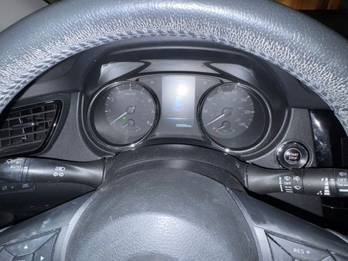 Used 2017 Nissan Rogue SV image 27