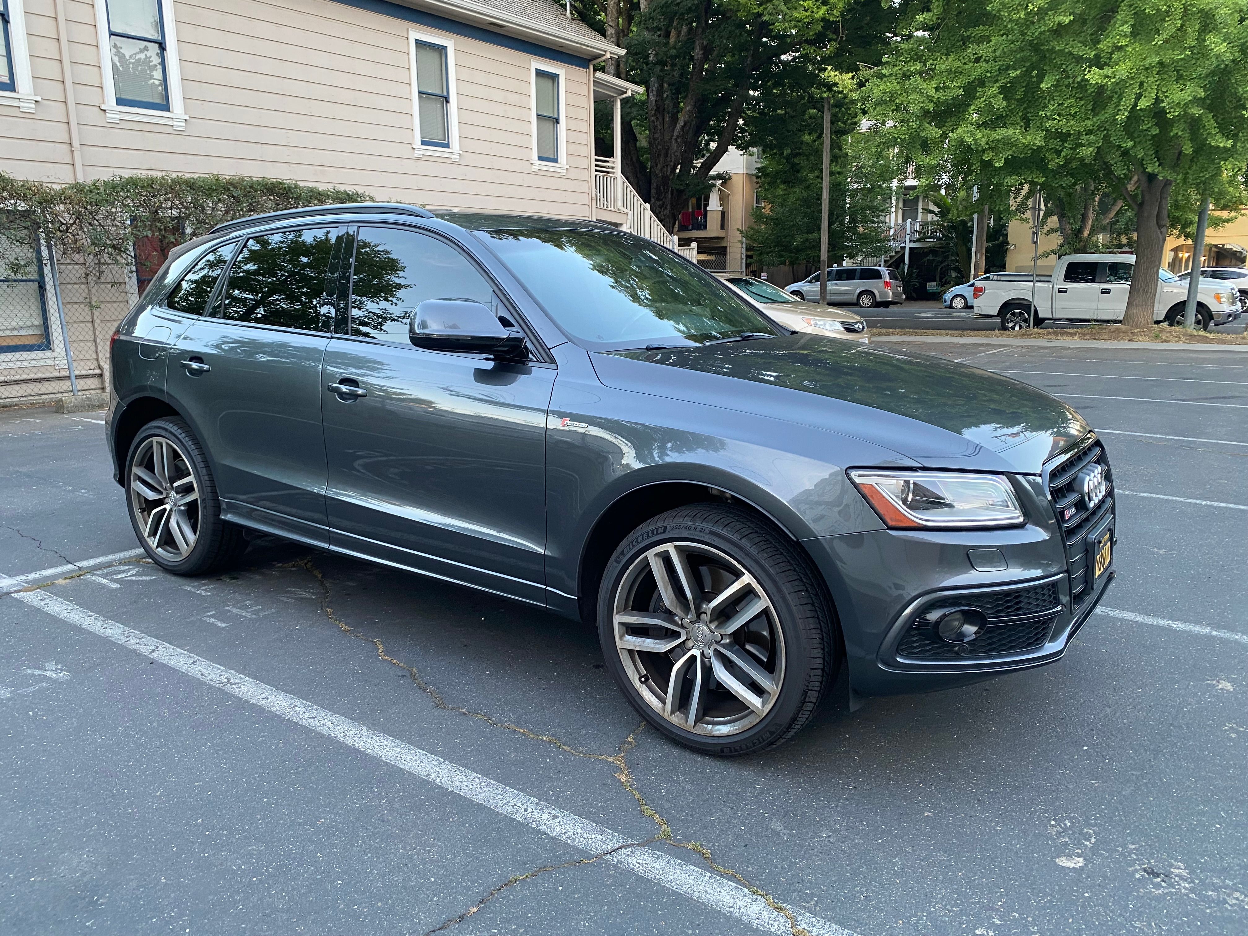Used 2016 Audi SQ5 Premium Plus w/ Technology Package AWD/4WD image 5