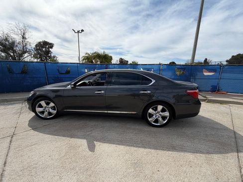 Used 2011 Lexus LS 460 L w/ Luxury Value Edition image 10