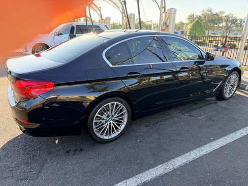 Used 2020 BMW 530i w/ Convenience Package image 4