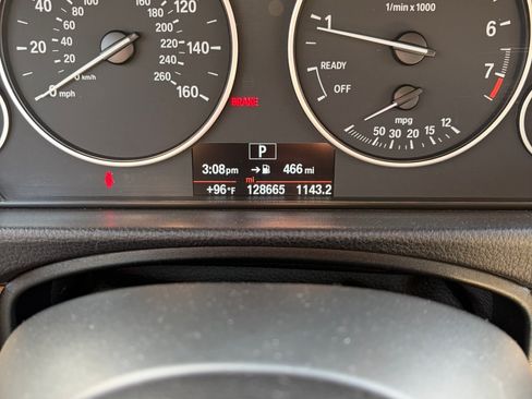 Used 2017 BMW 320i 320i Sedan 4D image 14