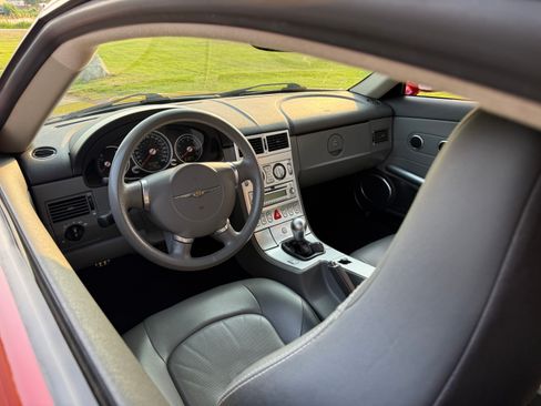 Used 2005 Chrysler Crossfire Limited RWD image 27