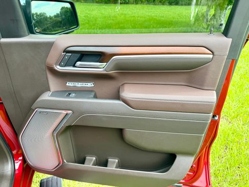 Used 2024 GMC Sierra 1500 Denali AWD/4WD image 13