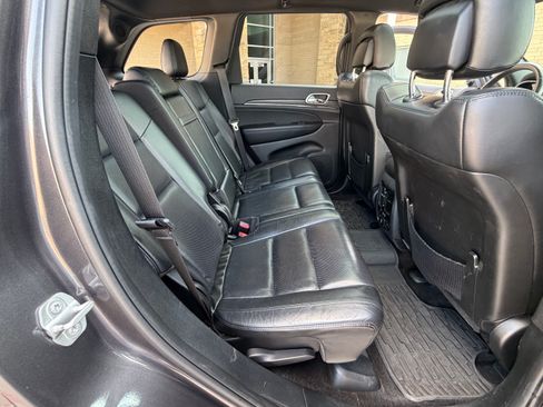 Used 2018 Jeep Grand Cherokee Limited w/ Luxury Group II AWD/4WD image 17