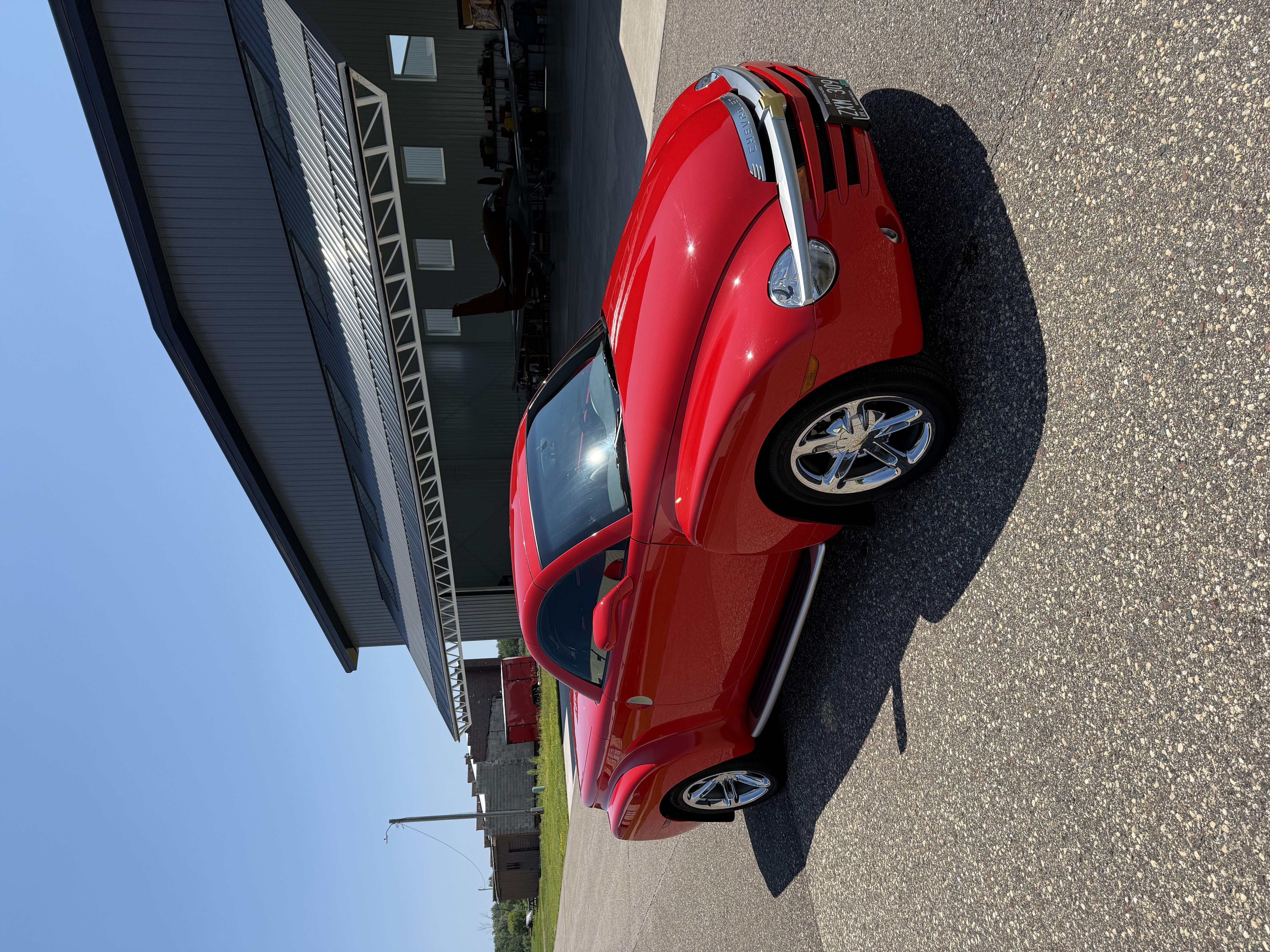 Used 2005 Chevrolet SSR w/ Preferred Equipment Group RWD image 1