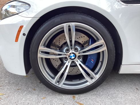 Used 2013 BMW M5 image 23