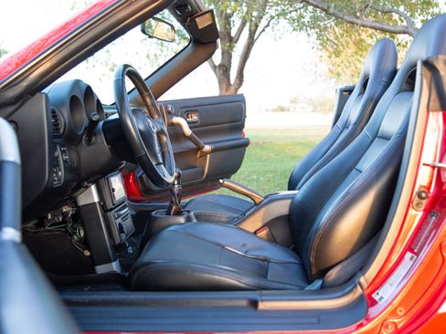 Used 2005 Toyota MR2 image 18