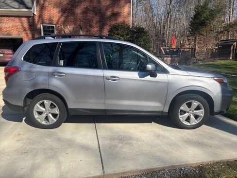 Used 2016 Subaru Forester 2.5i Premium w/ Popular Package #1 image 11