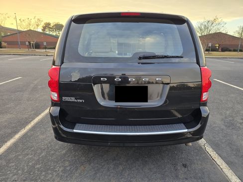 Used 2014 Dodge Grand Caravan American Value Package image 5