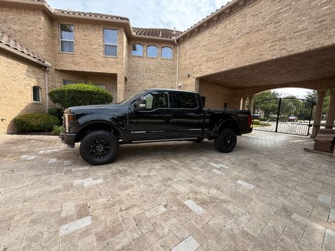 Used 2021 Ford F250 Lariat AWD/4WD image 5