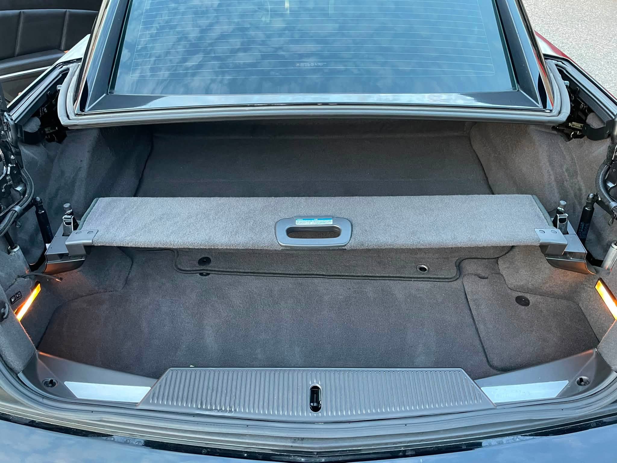 Used 2004 Cadillac XLR RWD image 21