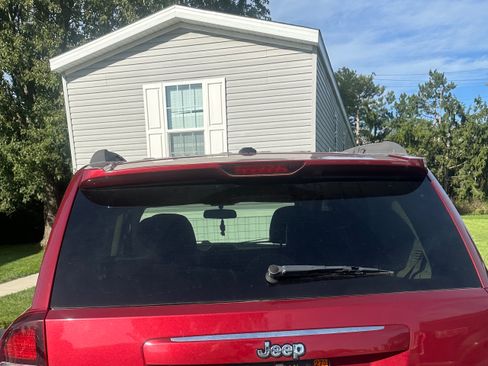 Used 2014 Jeep Compass Latitude FWD image 13