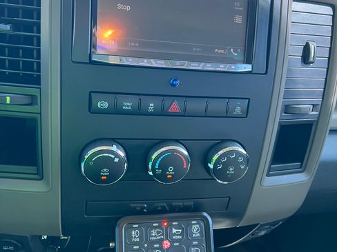 Used 2012 RAM 2500 ST w/ Chrome Appearance Group AWD/4WD image 16