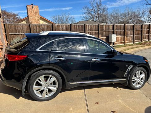 Used 2016 INFINITI QX70 3.7 w/ Premium Package image 11