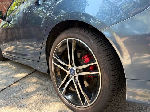 Used 2018 Ford Focus ST w/ Equipment Group 401A FWD image 8