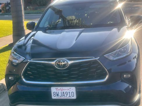 Used 2021 Toyota Highlander Platinum AWD/4WD image 12