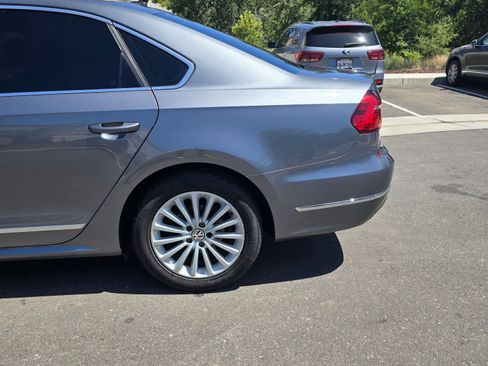 Used 2016 Volkswagen Passat 1.8T SE w/ Lighting Package (P06) image 4