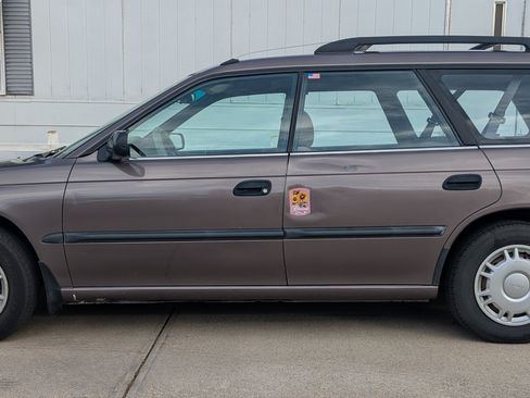 Used 1995 Subaru Legacy L image 2