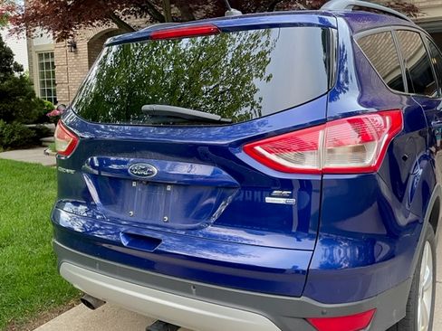 Used 2016 Ford Escape SE w/ Equipment Group 201A AWD/4WD image 10
