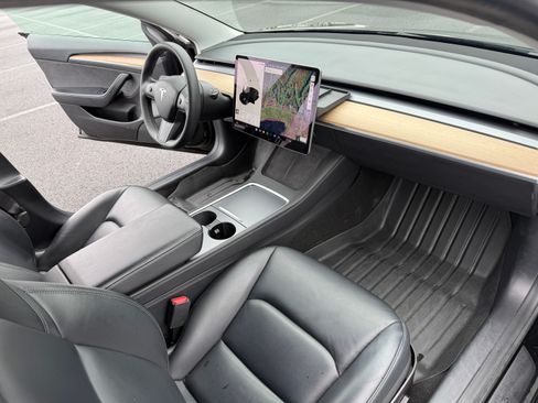 Used 2021 Tesla Model 3 Long Range image 5