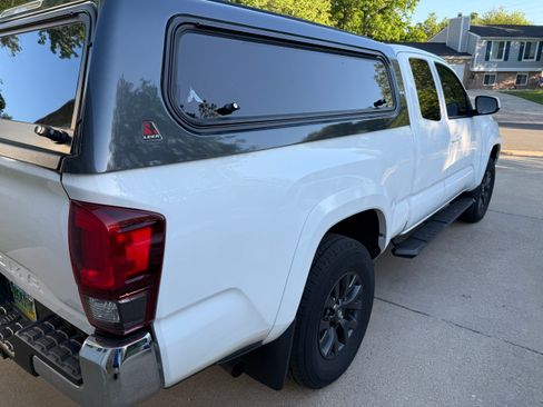 Used 2021 Toyota Tacoma SR5 RWD image 6