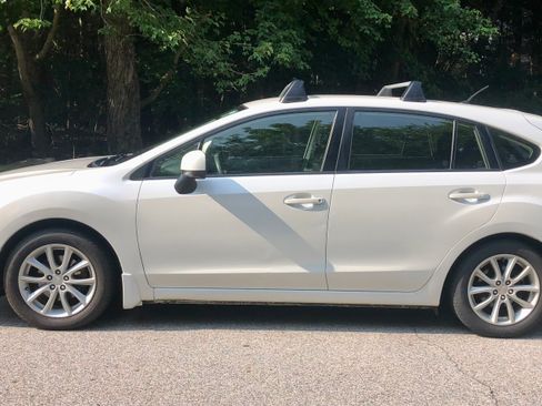 Used 2014 Subaru Impreza 2.0i Premium image 1