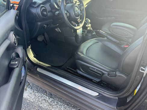 Used 2015 MINI Cooper 2-Door Hardtop image 11