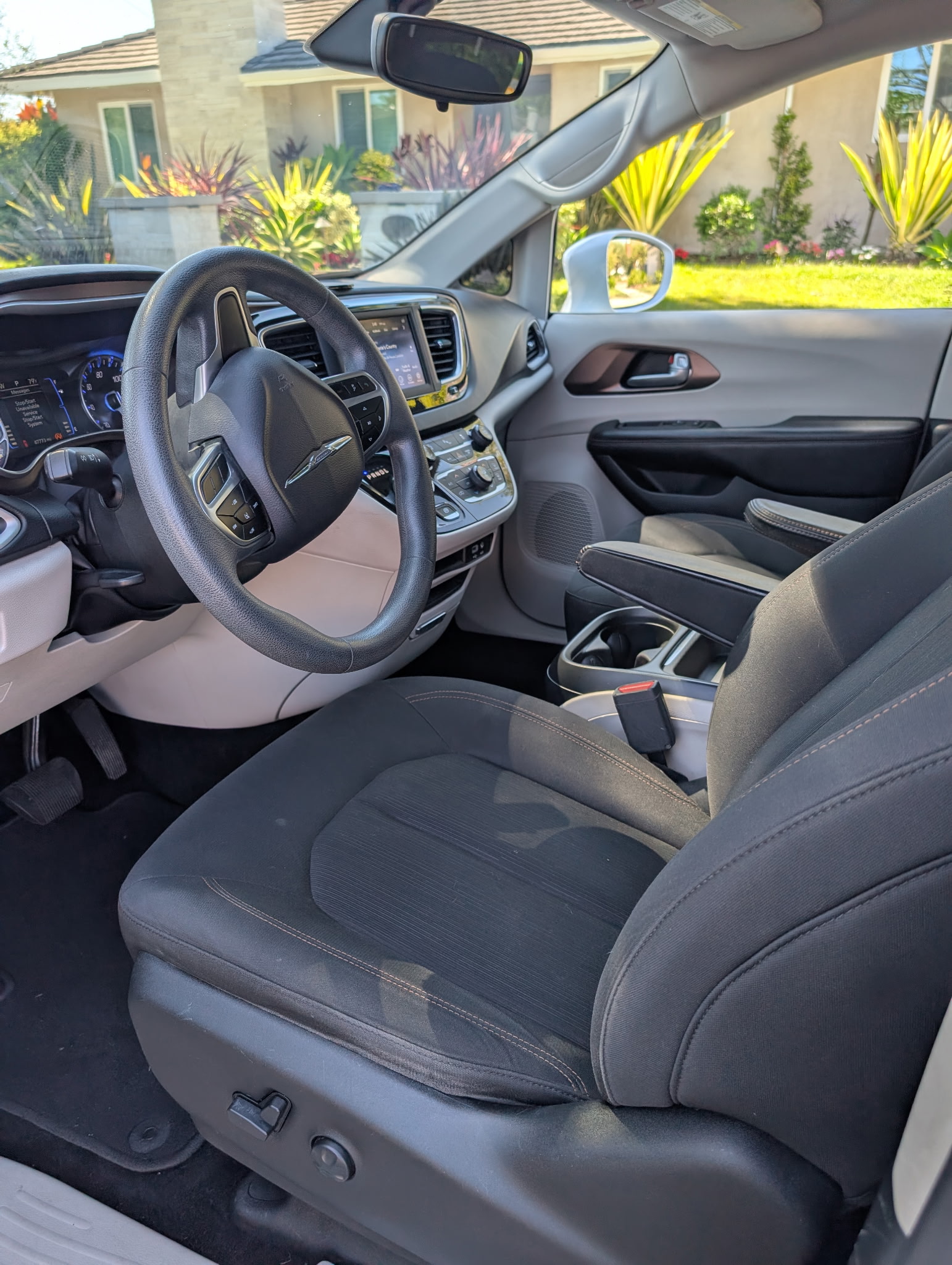Used 2018 Chrysler Pacifica Touring Plus FWD image 14