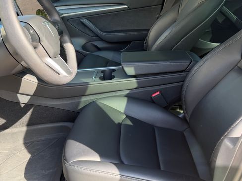 Used 2023 Tesla Model 3 Standard Range RWD image 8