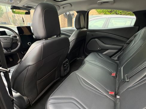 Used 2021 Ford Mustang Mach-E Premium image 9