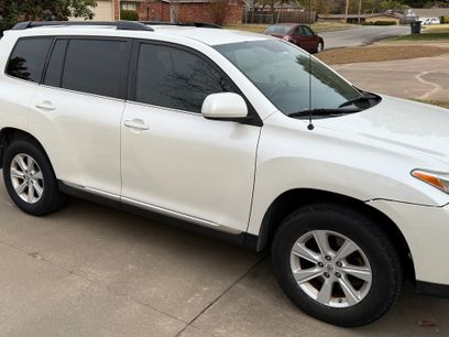 Used 2012 Toyota Highlander SE