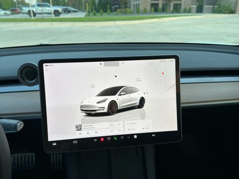 Used 2023 Tesla Model 3 Performance image 6
