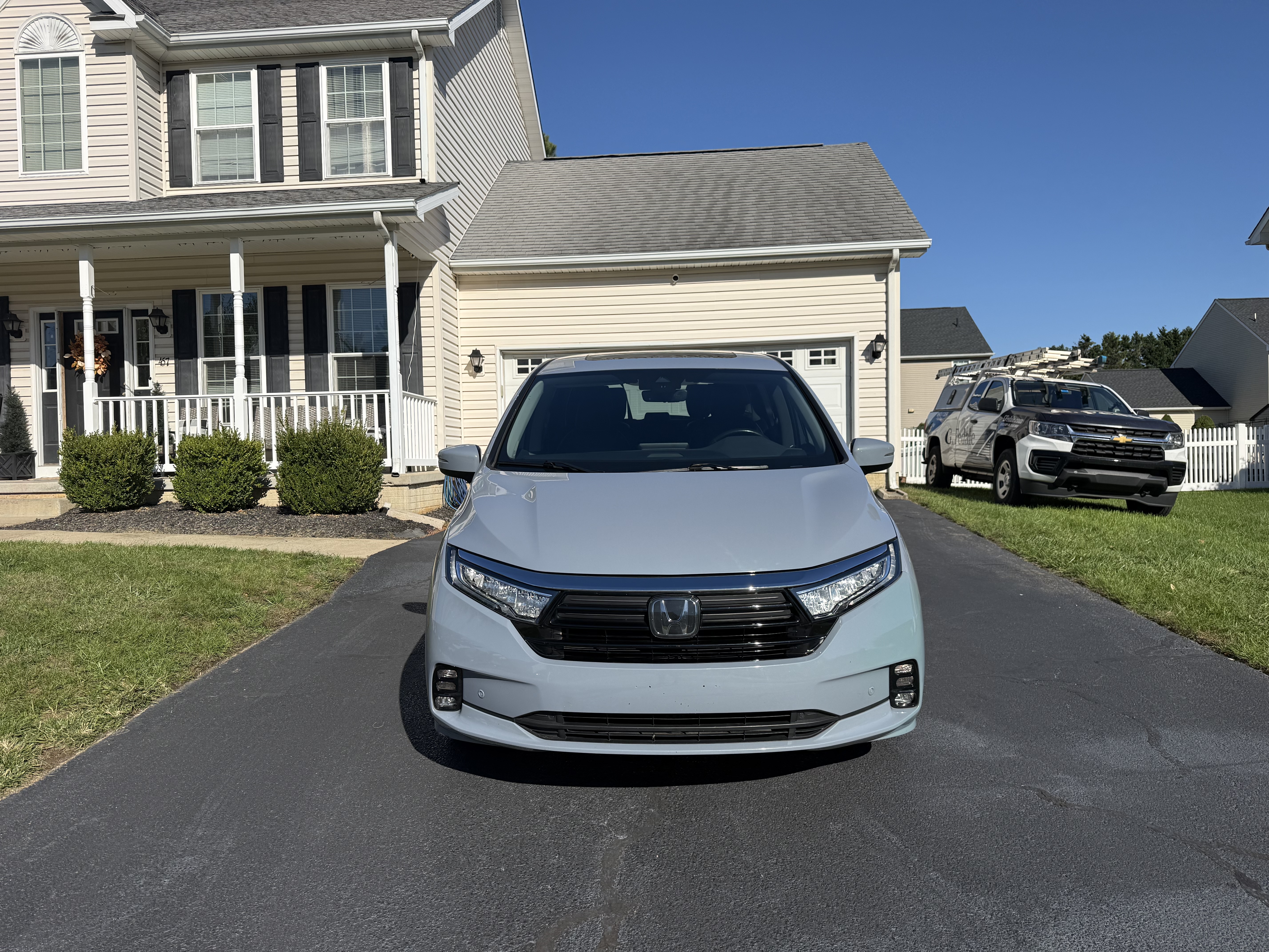 Used 2023 Honda Odyssey Elite image 2