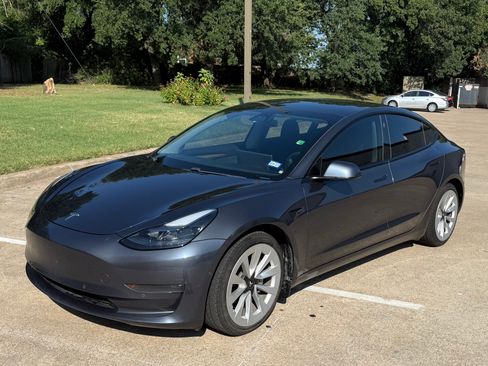 Used 2021 Tesla Model 3 Standard Range Plus RWD image 1