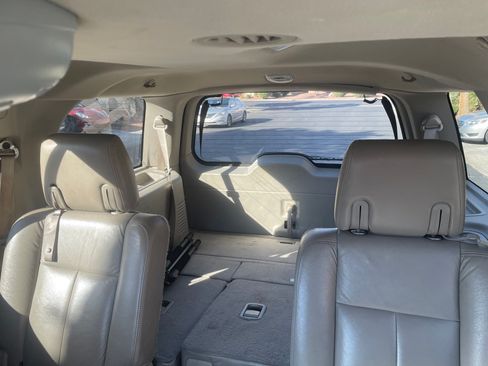 Used 2007 Ford Expedition XLT image 12