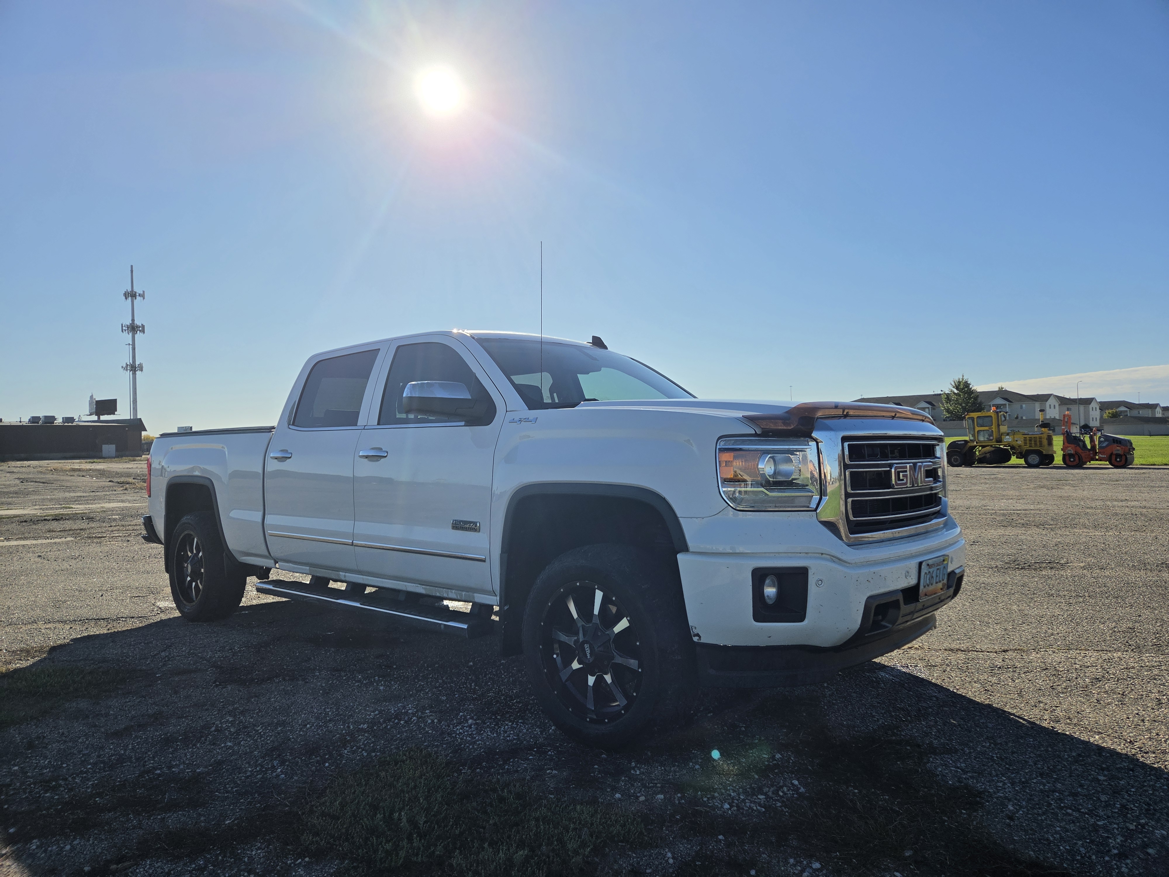 Used 2015 GMC Sierra 1500 SLT AWD/4WD image 1