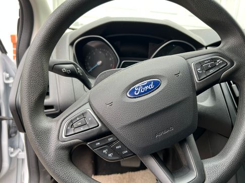 Used 2016 Ford Focus SE image 11