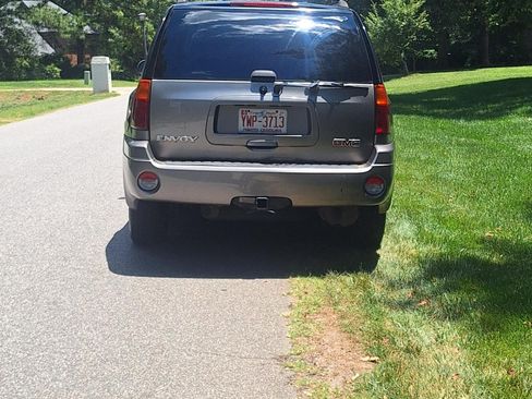 Used 2005 GMC Envoy SLE AWD/4WD image 5