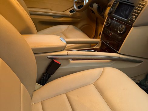 Used 2010 Mercedes-Benz ML 350 4MATIC image 10