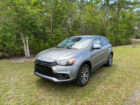 Used 2018 Mitsubishi Outlander Sport ES FWD image 1