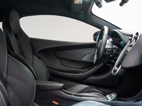 Used 2019 McLaren 570S Coupe image 22