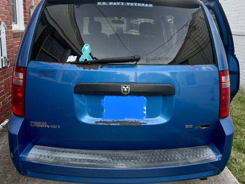 Used 2008 Dodge Grand Caravan SE image 10