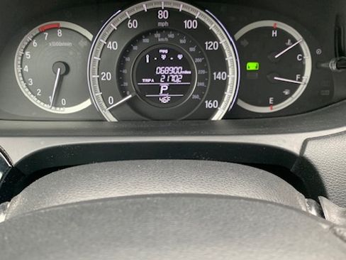 Used 2017 Honda Accord LX image 2