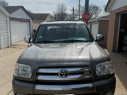 Used 2005 Toyota Tundra SR5 image 2