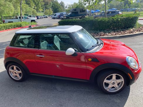Used 2007 MINI Cooper Hardtop FWD image 2