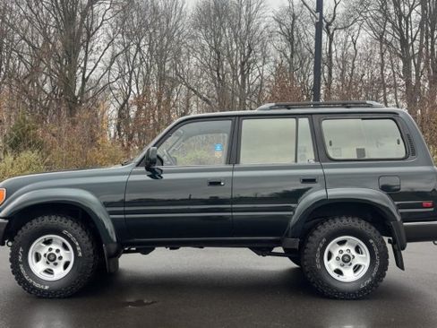 Used 1994 Toyota Land Cruiser Sport Utility 4D image 2