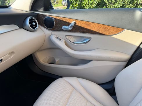 Used 2017 Mercedes-Benz C 300 Sedan image 13