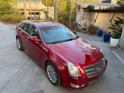 Used 2010 Cadillac CTS Performance image 4