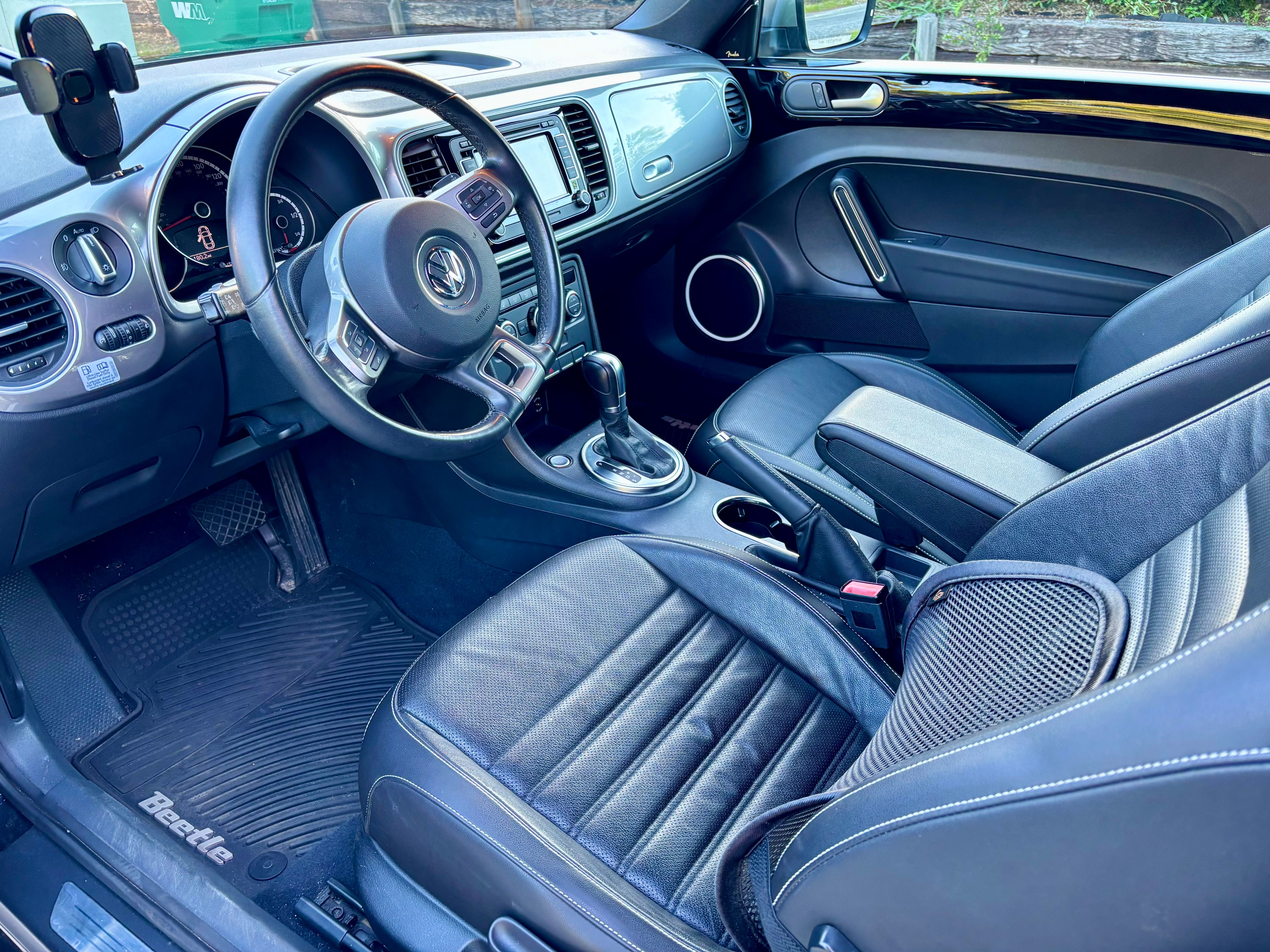 Used 2014 Volkswagen Beetle TDI FWD image 27